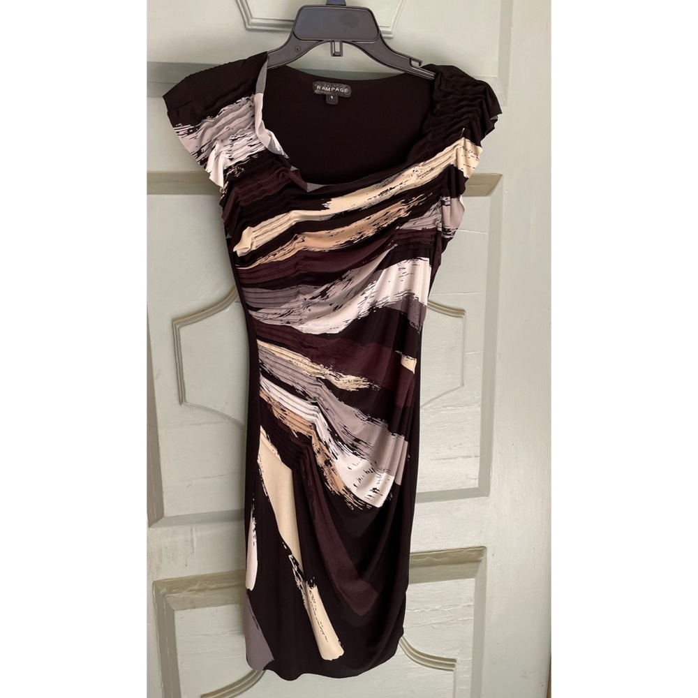 Sleek and sexy Rampage dress in size Small